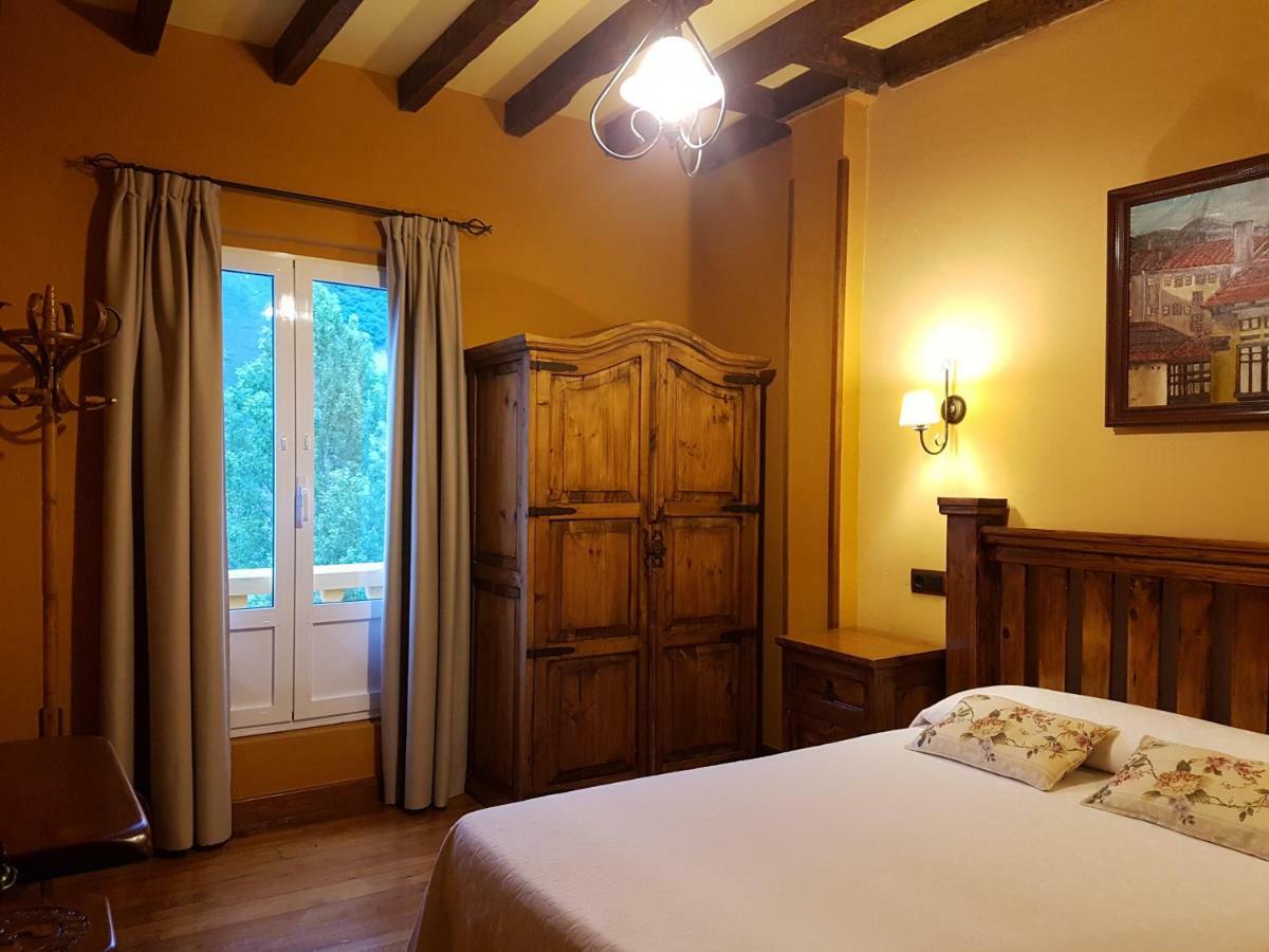 La Casona De Sames Pensionat Exteriör bild